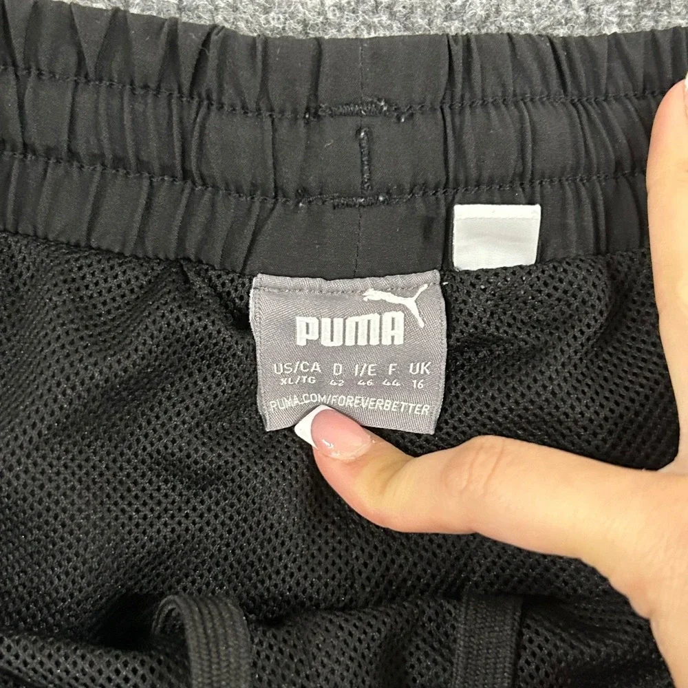 Puma Shorts Womens Size XL Black Athletic Running Mesh Lined Elastic Waist Logo
